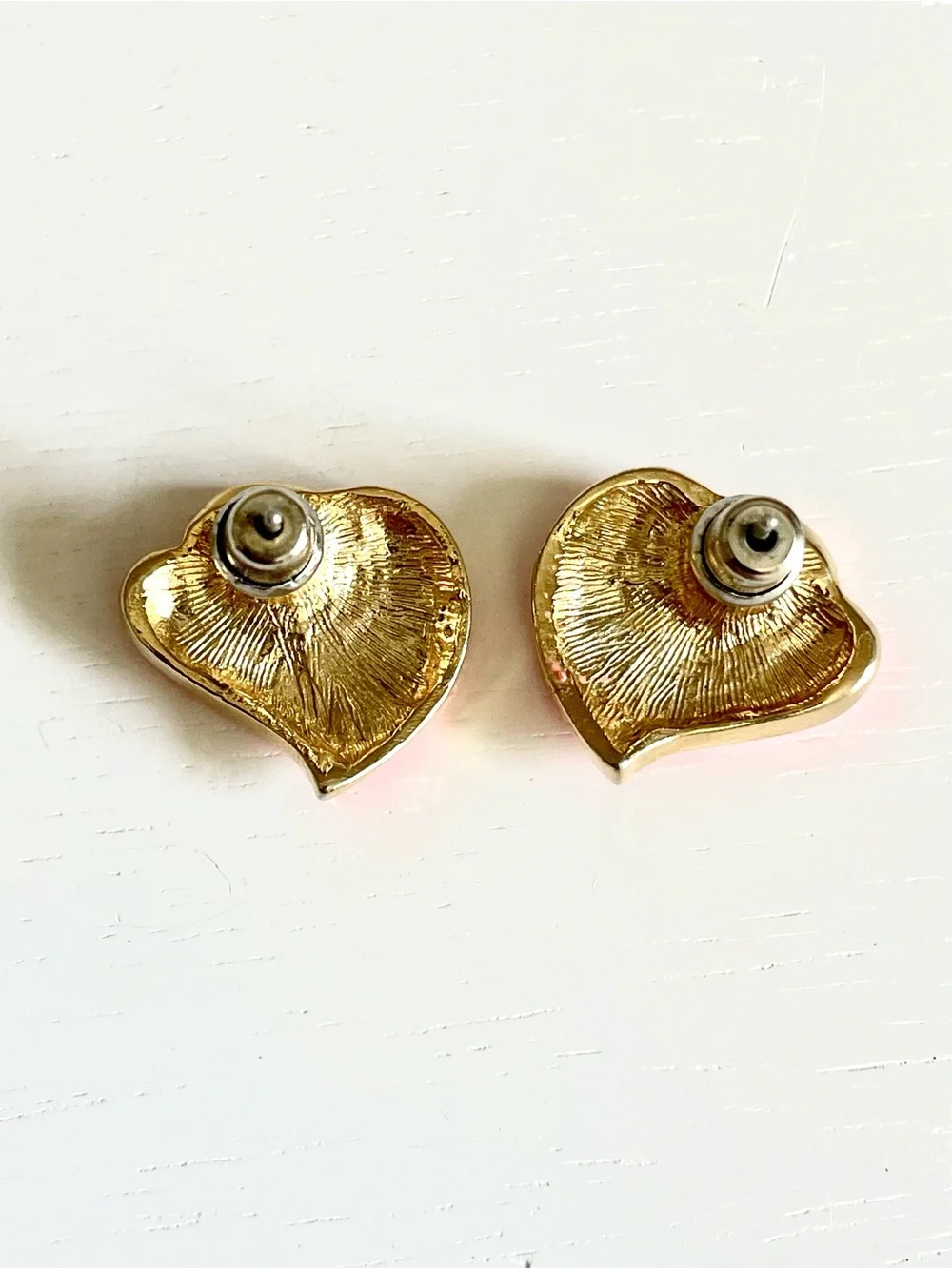 Vintage Pink Enamel Petal Heart Fan Shell Earrings Retro Barbiecore Gold Tone